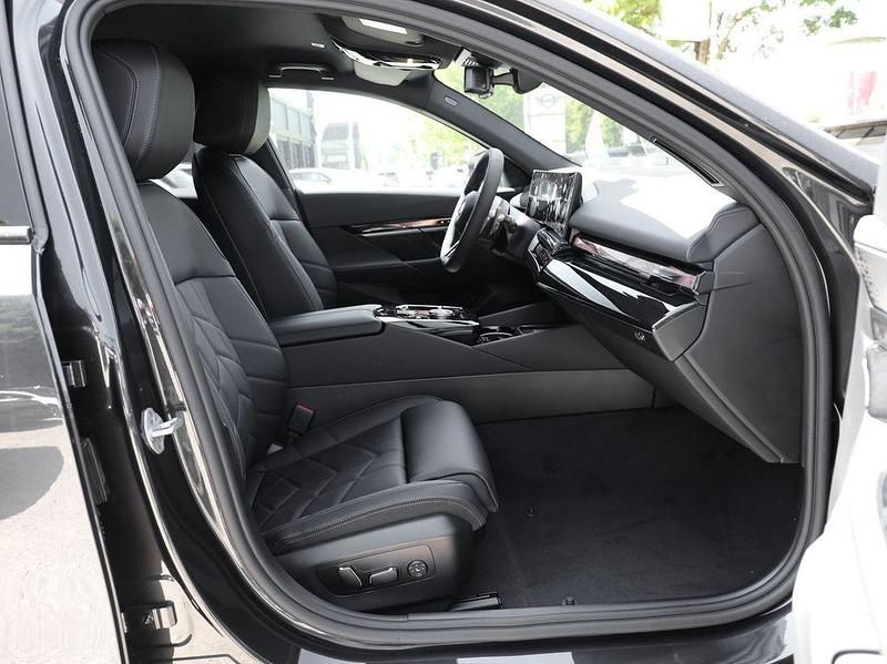 Neu BMW 520 Performance 197 PS (144 kW) 2026 Grau Kombi