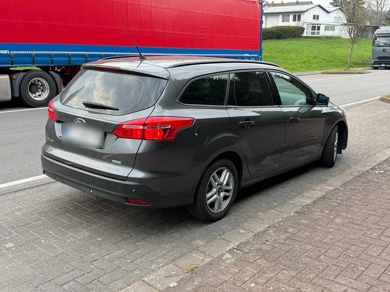 Gebraucht Ford Focus 125 PS (91 kW) 2015 Limousine