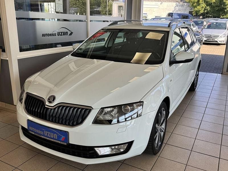 Weiß Gebraucht 2015 Skoda Octavia Kombi | 6.990 € (Superpreis) - Bild 1/4