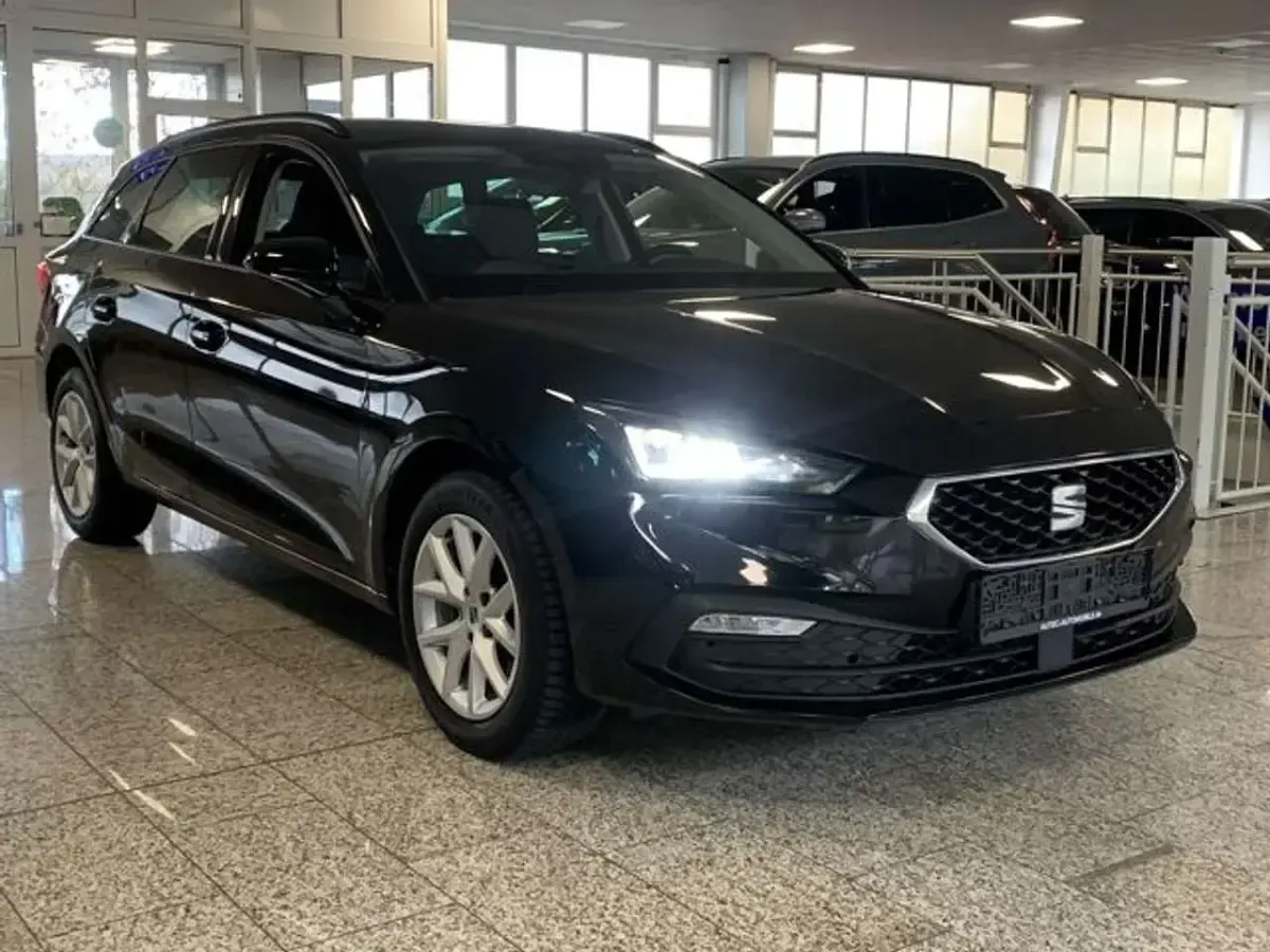 Gebraucht Seat Leon 150 PS (110 kW) 2023 Schwarz, metallic Kombi