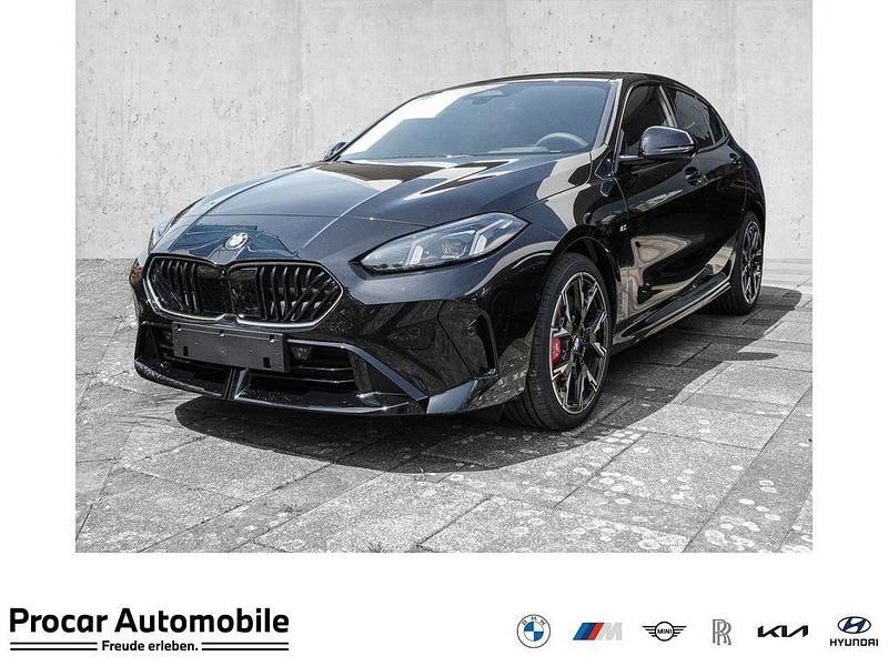 Schwarz Neu 2025 BMW 120 M Sport Kleinwagen | 41.990 € (Teuer) - Bild 1/4
