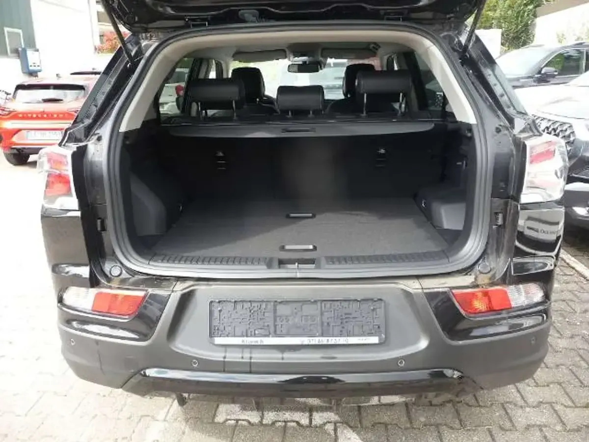 Gebraucht SsangYong Korando 139 kW (190 PS) 2024 Space black SUV