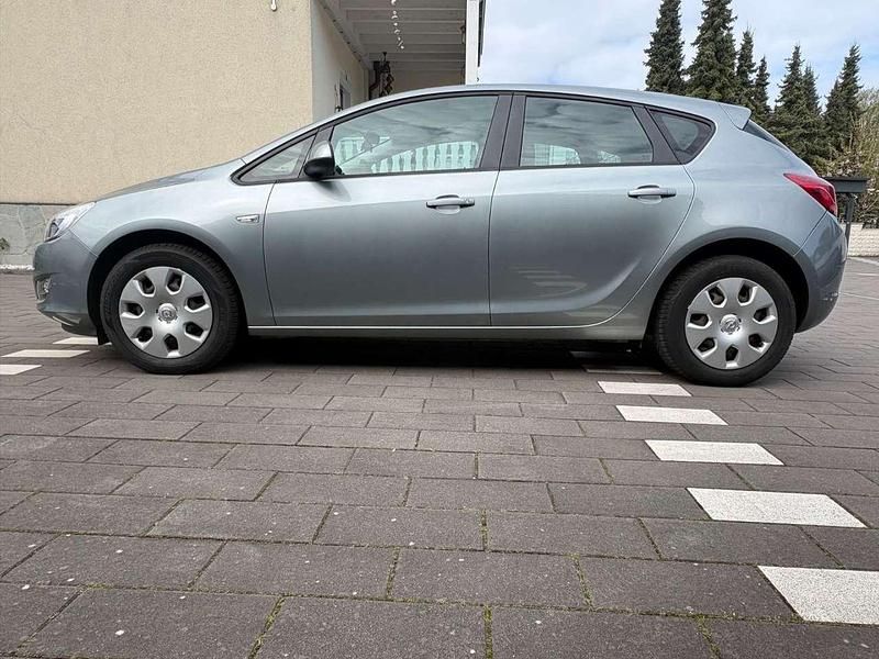Gebraucht Opel Astra Active 87 PS (63 kW) 2012 Grau Limousine