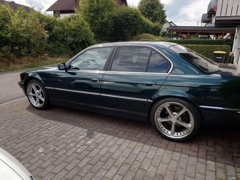 Gebraucht BMW 728 193 PS (141 kW) 1998 Grün Limousine