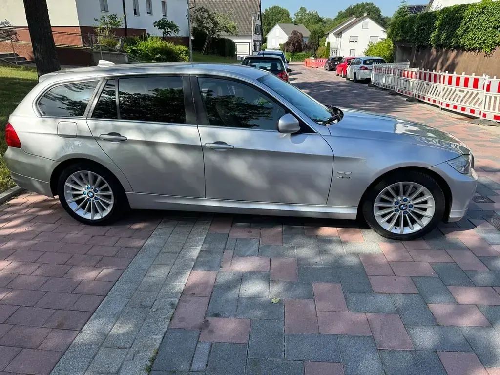Gebraucht BMW 325 Performance 218 PS (160 kW) 2011 Silber Kombi