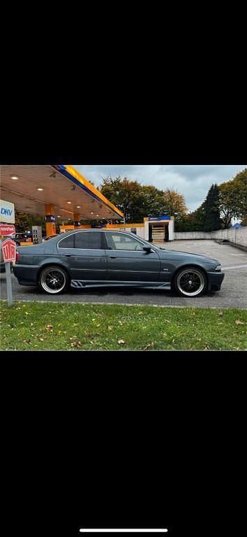 Grau Gebraucht 2000 BMW 523 Sport Line Limousine | 5.000 € (Fairer Preis) - Bild 1/4