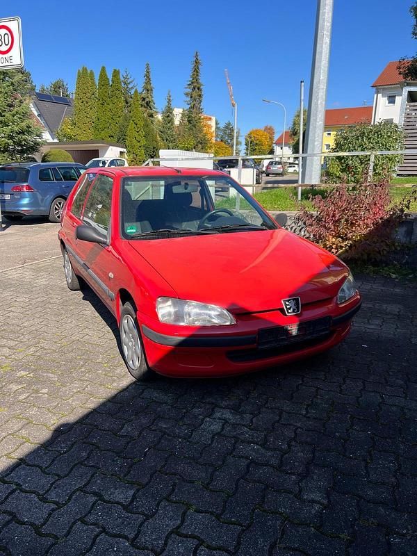 Rot Gebraucht 2002 Peugeot 106 Kleinwagen | 750 € - Bild 1/4
