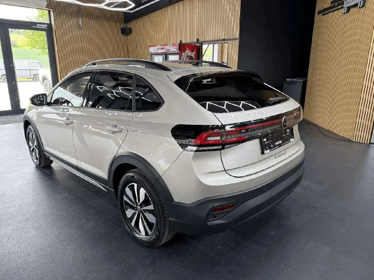 Gebraucht VW Taigo Move 95 PS (69 kW) 2024 Ivory silver metallic SUV