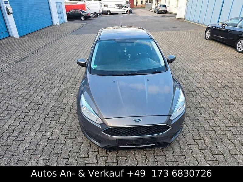 Gebraucht Ford Focus Trend 125 PS (91 kW) 2015 Braun Limousine