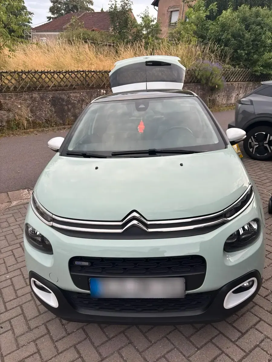 Gebraucht Citroën C3 82 PS (60 kW) 2017 Grün Limousine
