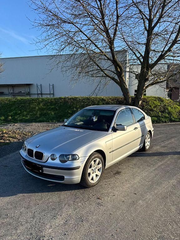 Gebraucht BMW 316 Compact 116 PS (85 kW) 2003 Silber Kleinwagen