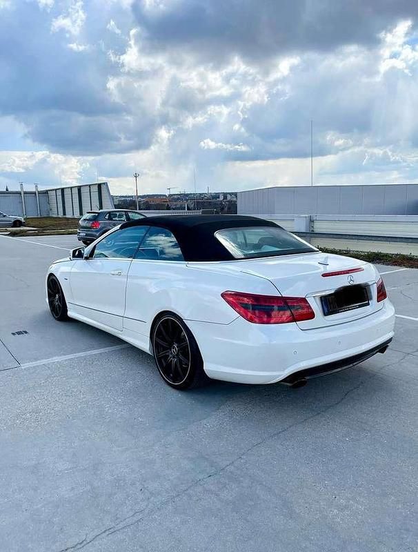 Gebraucht Mercedes E350 231 PS (169 kW) 2010 Weiß Cabrio