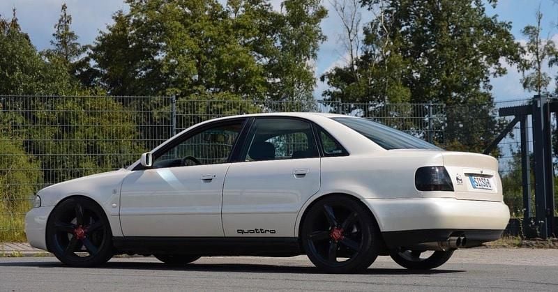 Gebraucht Audi S4 Basis 265 PS (194 kW) 1995 Weiß Limousine