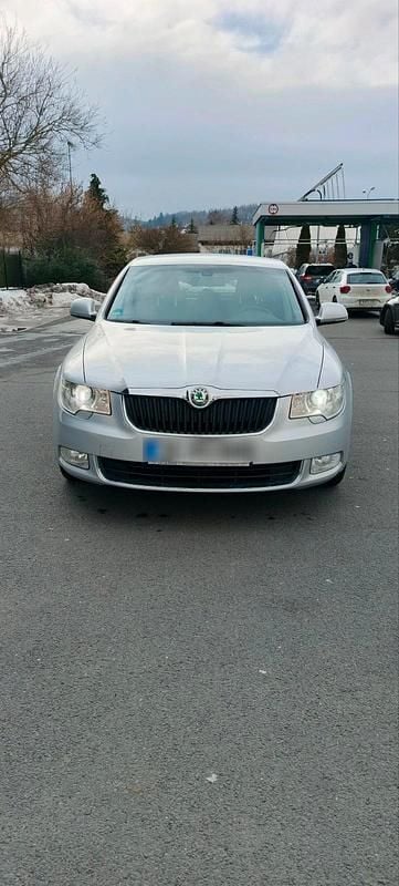 Gebraucht Skoda Superb 160 PS (117 kW) 2010 Blau Limousine