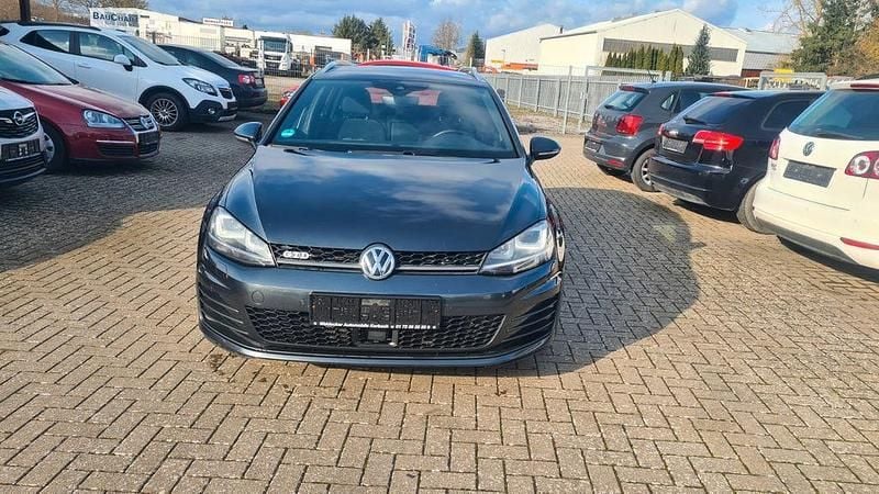 Gebraucht VW Golf VII GTD 184 PS (135 kW) 2016 Carbon steel grey metallic Kombi
