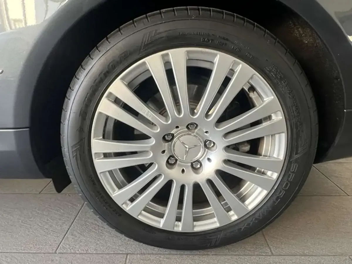 Gebraucht Mercedes E200 184 PS (135 kW) 2012 Tenoritgrau Coupé