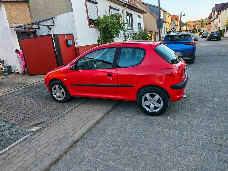 Second-hand Peugeot 206 90 CP (66 kW) 2005 Roșu Coupe