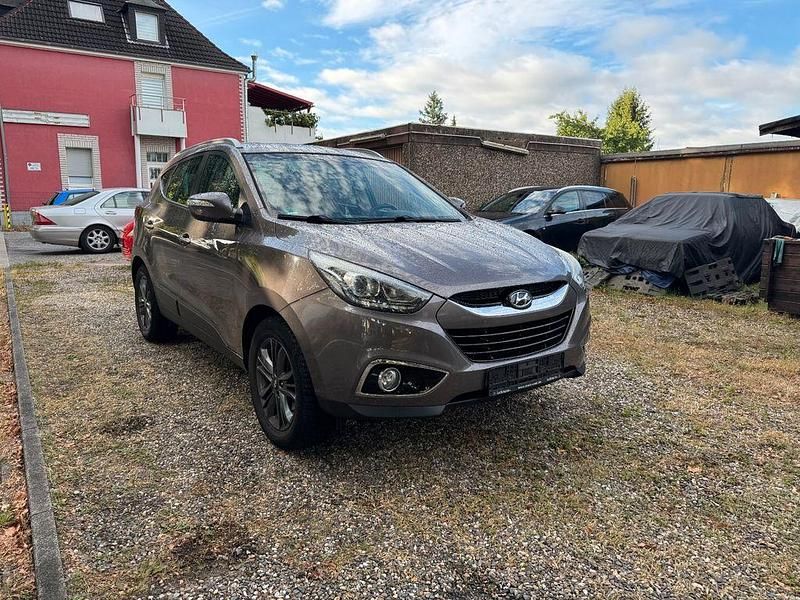 Schwarz Gebraucht 2014 Hyundai ix35 SUV | 8.990 € (Fairer Preis) - Bild 1/4