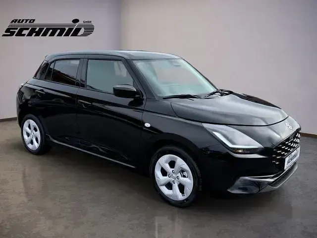 Gebraucht Suzuki Swift Comfort 83 PS (61 kW) 2026 Pearl super black Kleinwagen