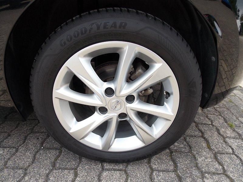 Gebraucht Opel Corsa Elegance 102 PS (75 kW) 2022 Diamant schwarz/karbon schwarz Kleinwagen