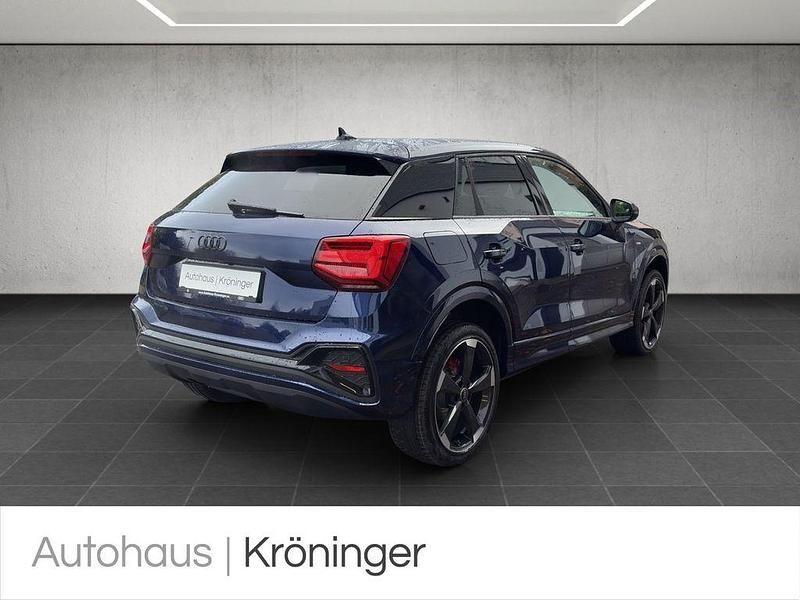 Neu Audi Q2 S-Line 150 PS (110 kW) 2025 Blau SUV