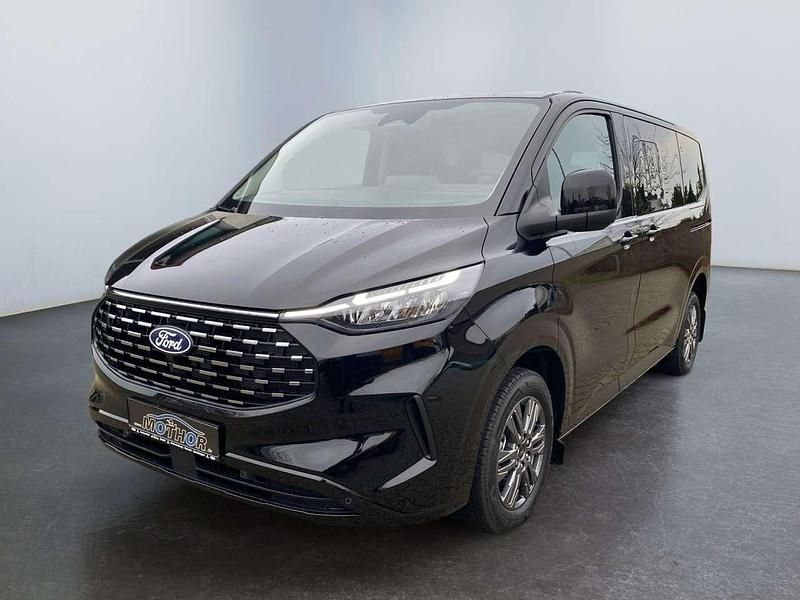 Neu Ford Tourneo Titanium 150 PS (110 kW) 2025 Agate black Van / Kleinbus