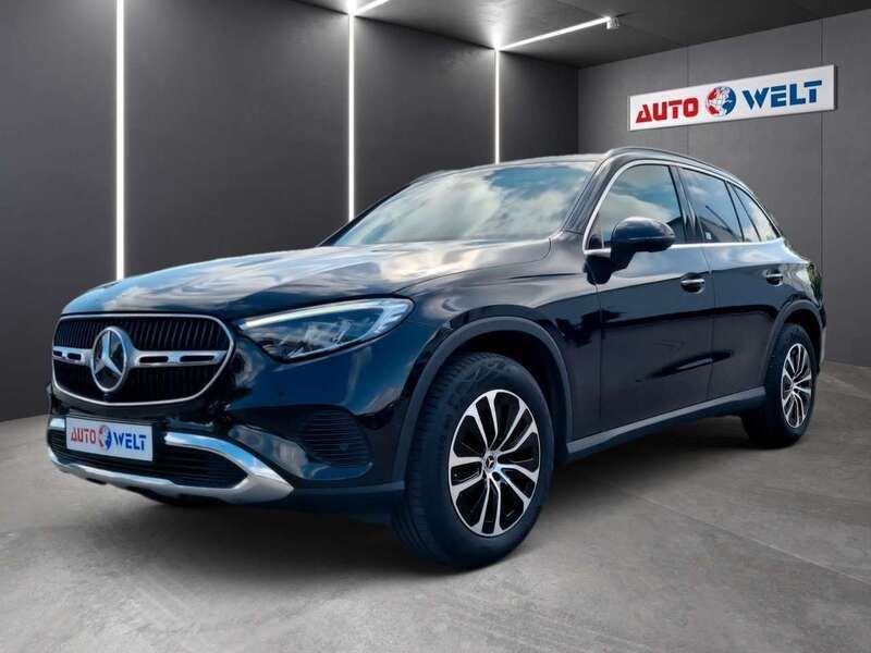 Obsidianschwarz metalliclack Gebraucht 2023 Mercedes GLC220 SUV | 45.490 € (Guter Preis) - Bild 1/4
