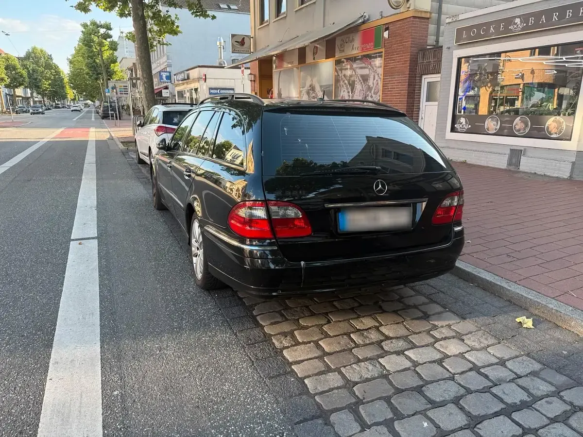 Gebraucht Mercedes E320 224 PS (164 kW) 2006 Schwarz Kombi