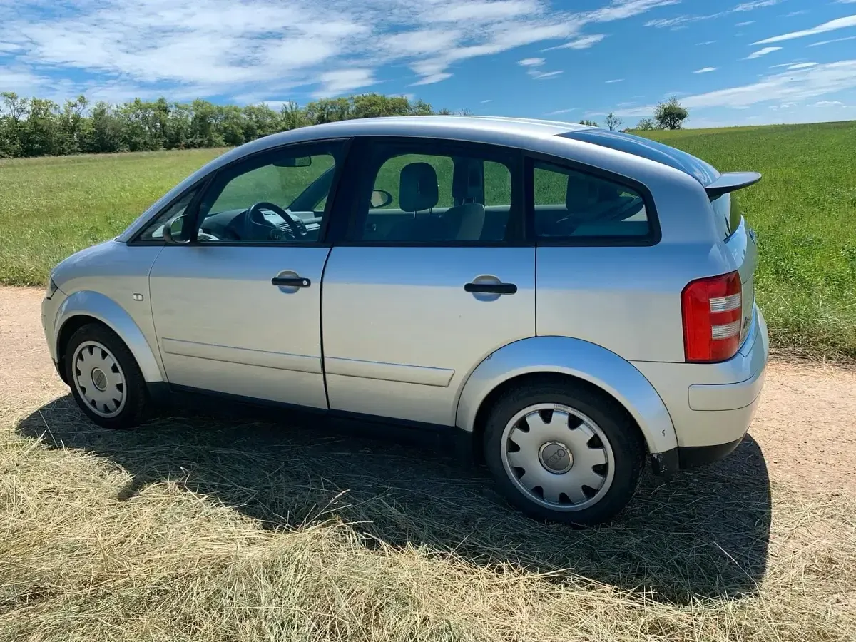 Gebraucht Audi A2 75 PS (55 kW) 2001 Silber Kleinwagen