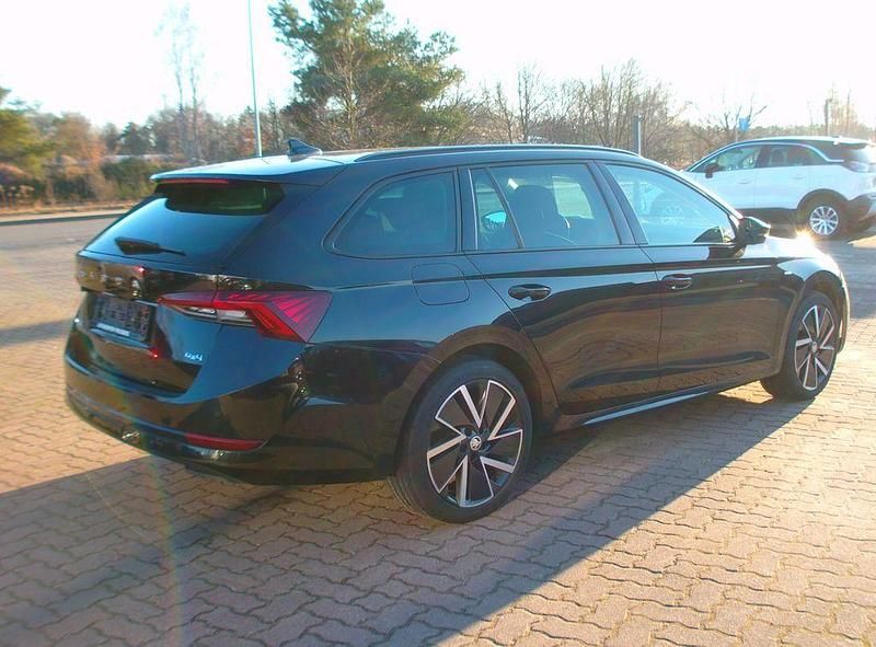 Gebraucht Skoda Octavia Clever 150 PS (110 kW) 2021 Schwarz Kombi