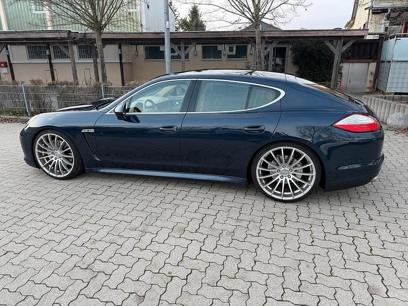 Blau Gebraucht 2010 Porsche Panamera 4S Limousine | 20.500 € (Teuer) - Bild 1/4