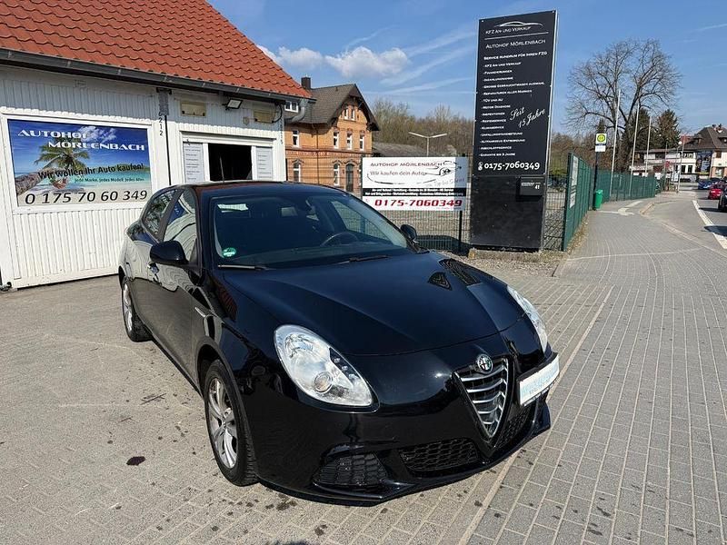 Gebraucht Alfa Romeo Giulietta 105 PS (77 kW) 2016 Schwarz Kleinwagen
