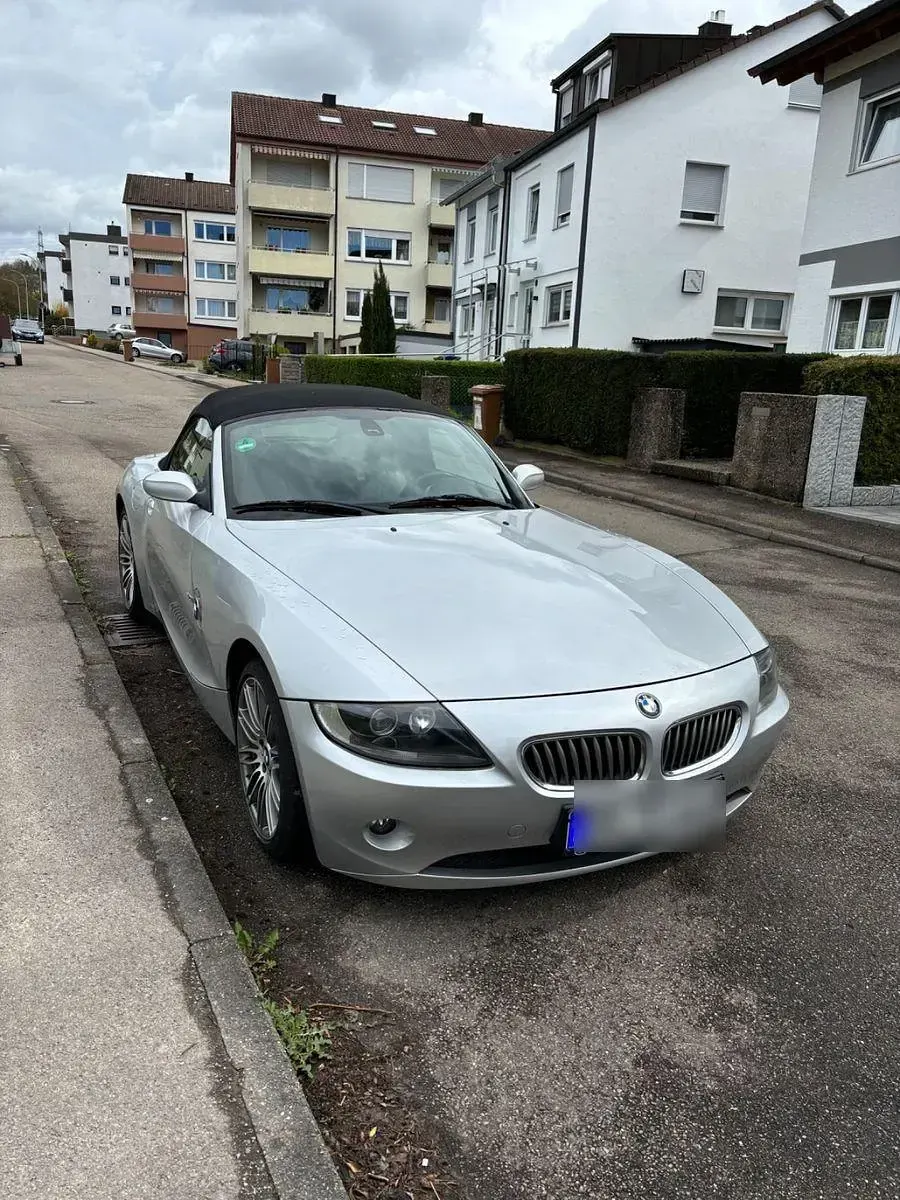 Gebraucht BMW Z4 150 PS (110 kW) 2005 Silber Cabrio