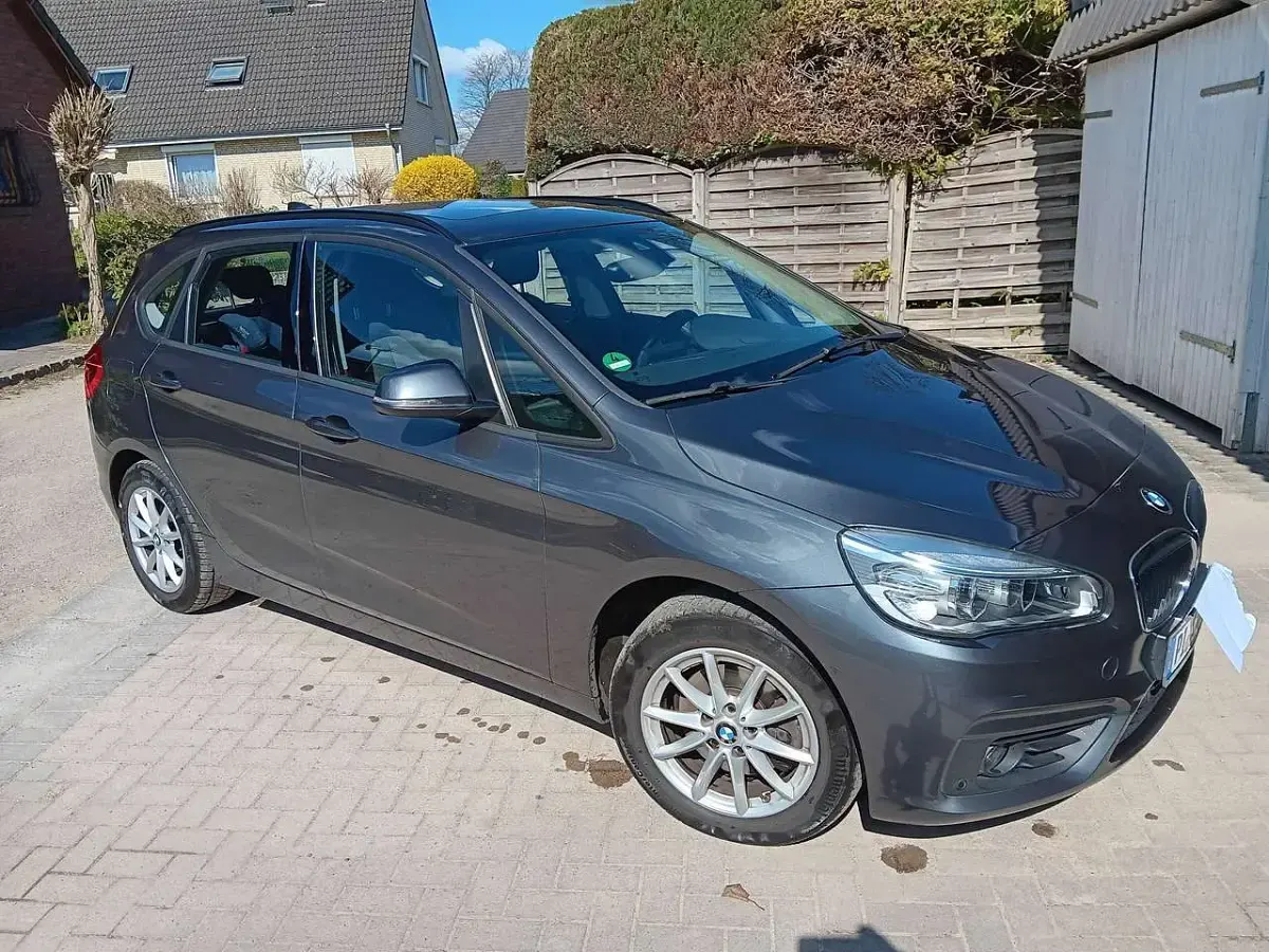 Gebraucht BMW 218 Active Tourer Advantage 150 PS (110 kW) 2017 Grau Van / Kleinbus