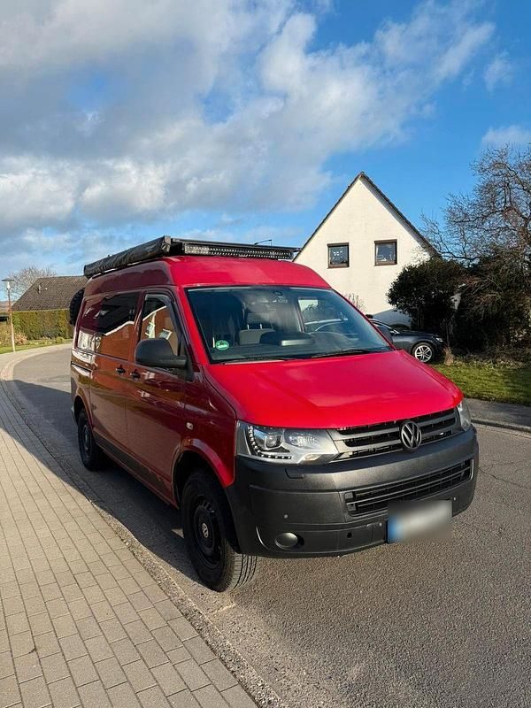 Gebraucht VW Transporter 140 PS (102 kW) 2013 Rot Van