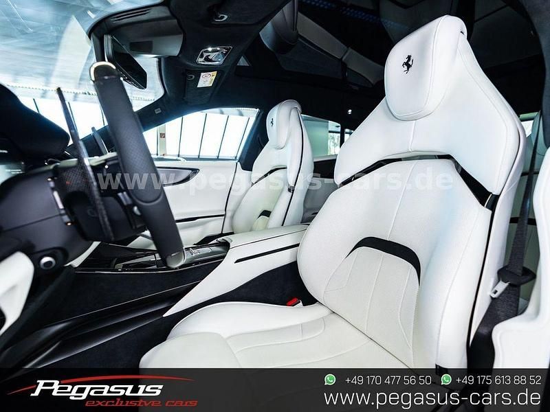 Neu Ferrari Purosangue 725 PS (533 kW) 2025 Schwarz SUV