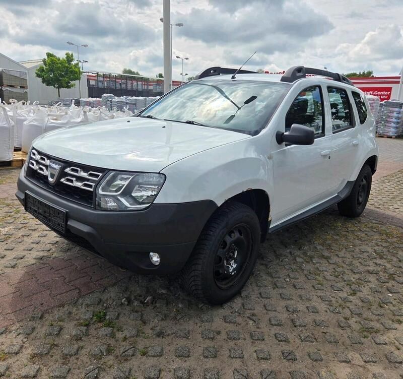 Weiß Gebraucht 2015 Dacia Duster SUV | 6.800 € (Guter Preis) - Bild 1/4