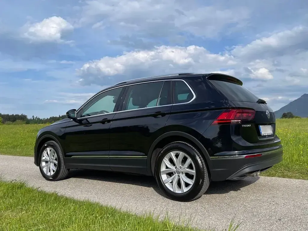 Gebraucht VW Tiguan Highline 150 PS (110 kW) 2019 Schwarz SUV