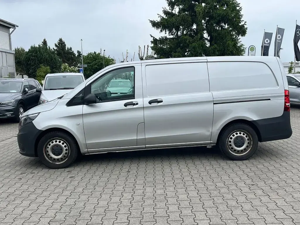 Gebraucht Mercedes Vito 136 PS (100 kW) 2018 Silber Van