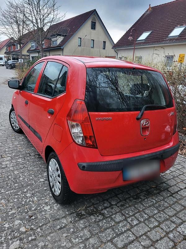 Gebraucht Hyundai i10 69 PS (50 kW) 2009 Rot Kleinwagen