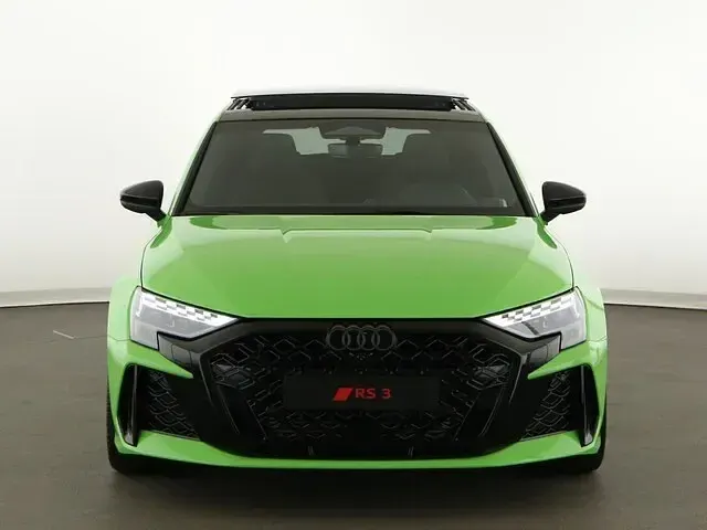Gebraucht Audi RS3 Sportback Comfort 400 PS (294 kW) 2026 Kyalamigrün Kleinwagen