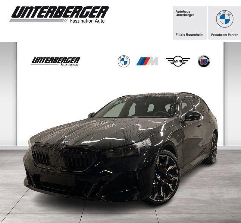 Neu BMW 550e M Sport 489 PS (359 kW) 2025 Schwarz Kombi