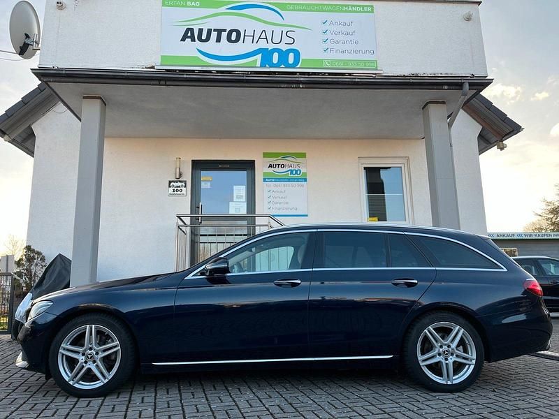 Gebraucht Mercedes E220 194 PS (142 kW) 2018 Blau Kombi