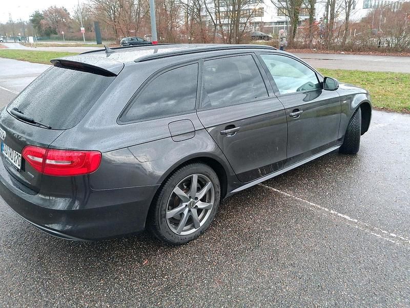 Gebraucht Audi A4 Ambiente 190 PS (139 kW) 2015 Braun Kombi