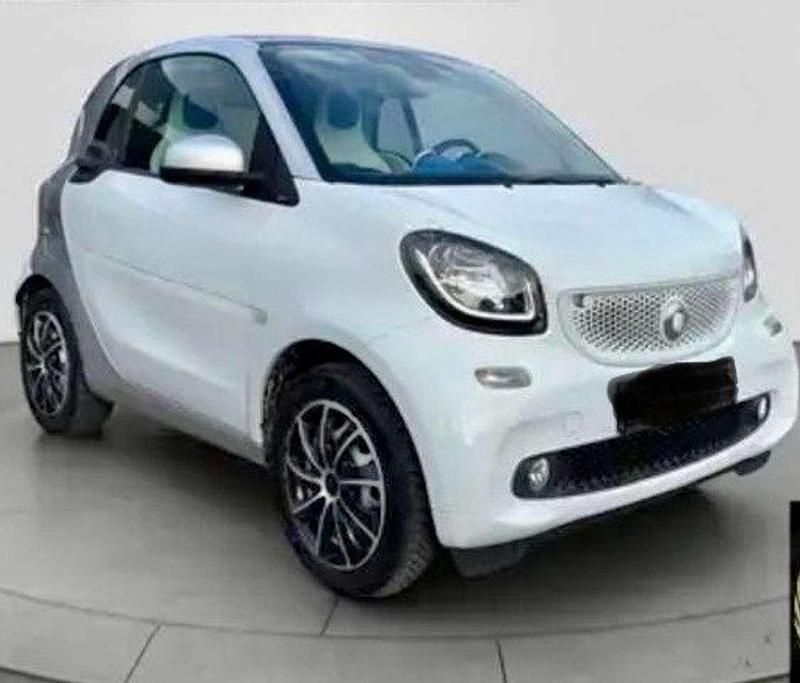 Gebraucht 2015 Smart ForTwo Coupé Coupé | 8.300 € (Teuer) - Bild 1/4