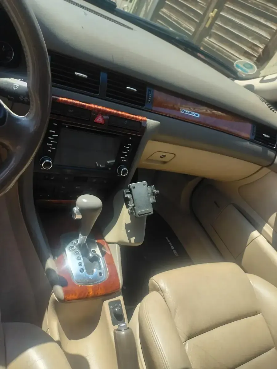 Gebraucht Audi A6 220 PS (161 kW) 2001 Blau Kombi