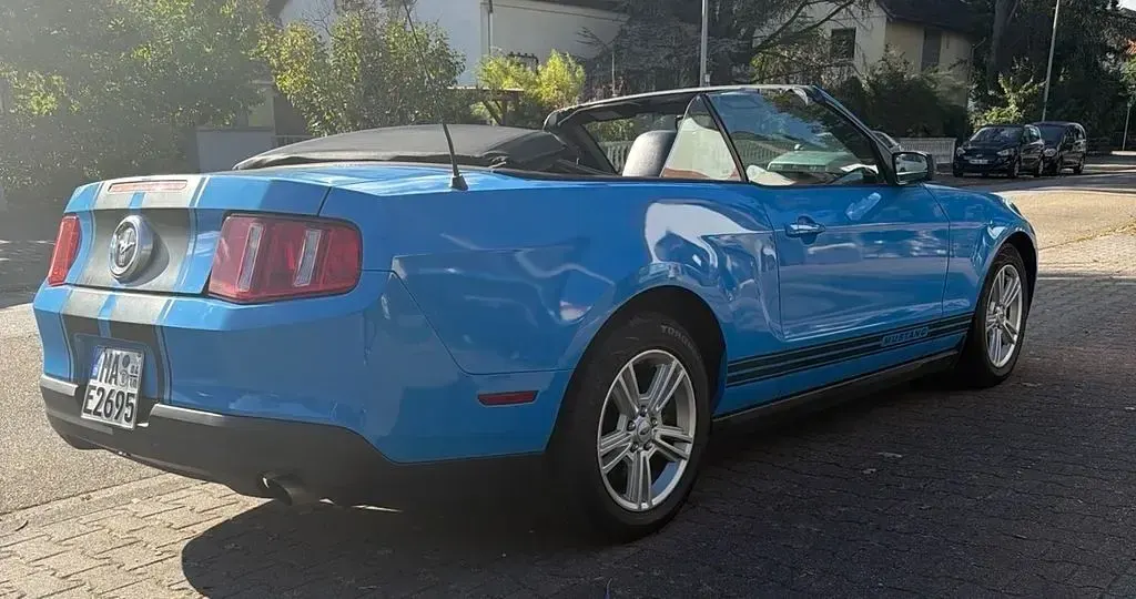 Gebraucht Ford Mustang 213 PS (156 kW) 2009 Blau Cabrio