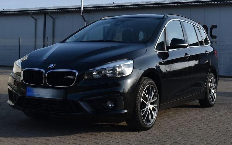 Gebraucht BMW 220 Gran Tourer 190 PS (139 kW) 2016 Schwarz Van / Kleinbus