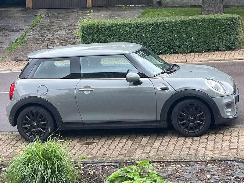 Grau Gebraucht 2019 Mini ONE Kleinwagen | 14.900 € (Fairer Preis) - Bild 1/3