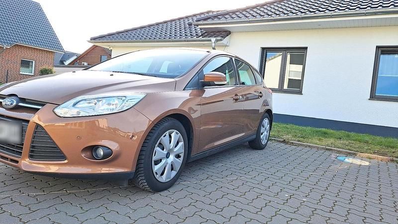 Gebraucht Ford Focus 100 PS (73 kW) 2013 Limousine
